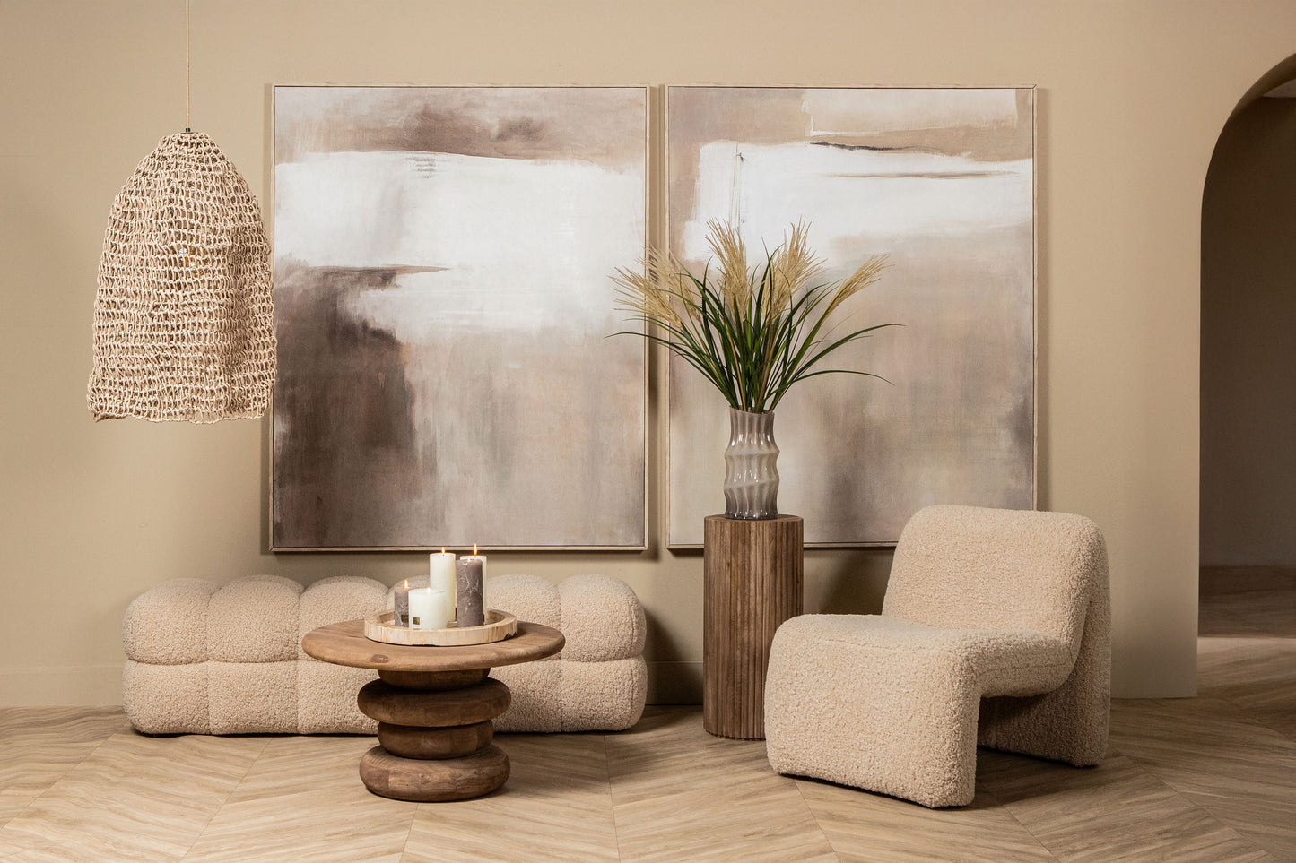 NATURAL LIVING – Kuratierter Look aus weichen Texturen und warmen Naturtönen