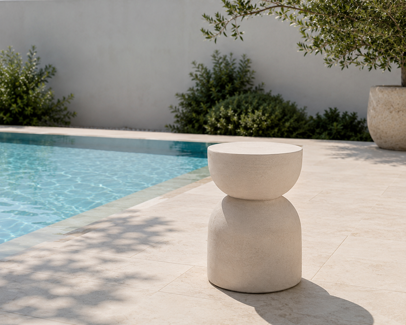 Outdoor Hocker