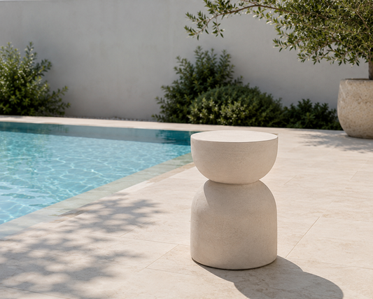 Outdoor Hocker